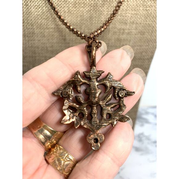 Vintage Copper Tone Pendant Necklace with Faux Gemstones and Pearls - Picture 4 of 8